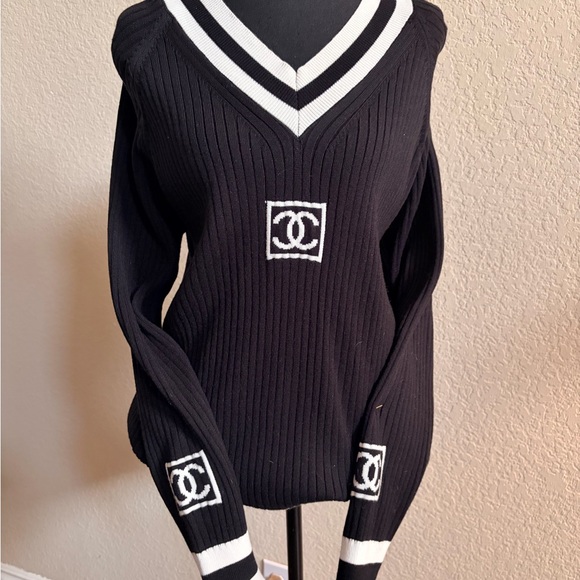 Black V-Neck Ribbed Sweater with White Trim and Logo Accents - Picture 6 of 6